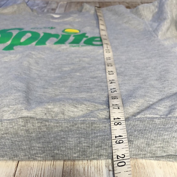 Coca-Cola brand "Sprite" cropped grey sweatshirt w/ green sleeve stripe -size L - Picture 7 of 8